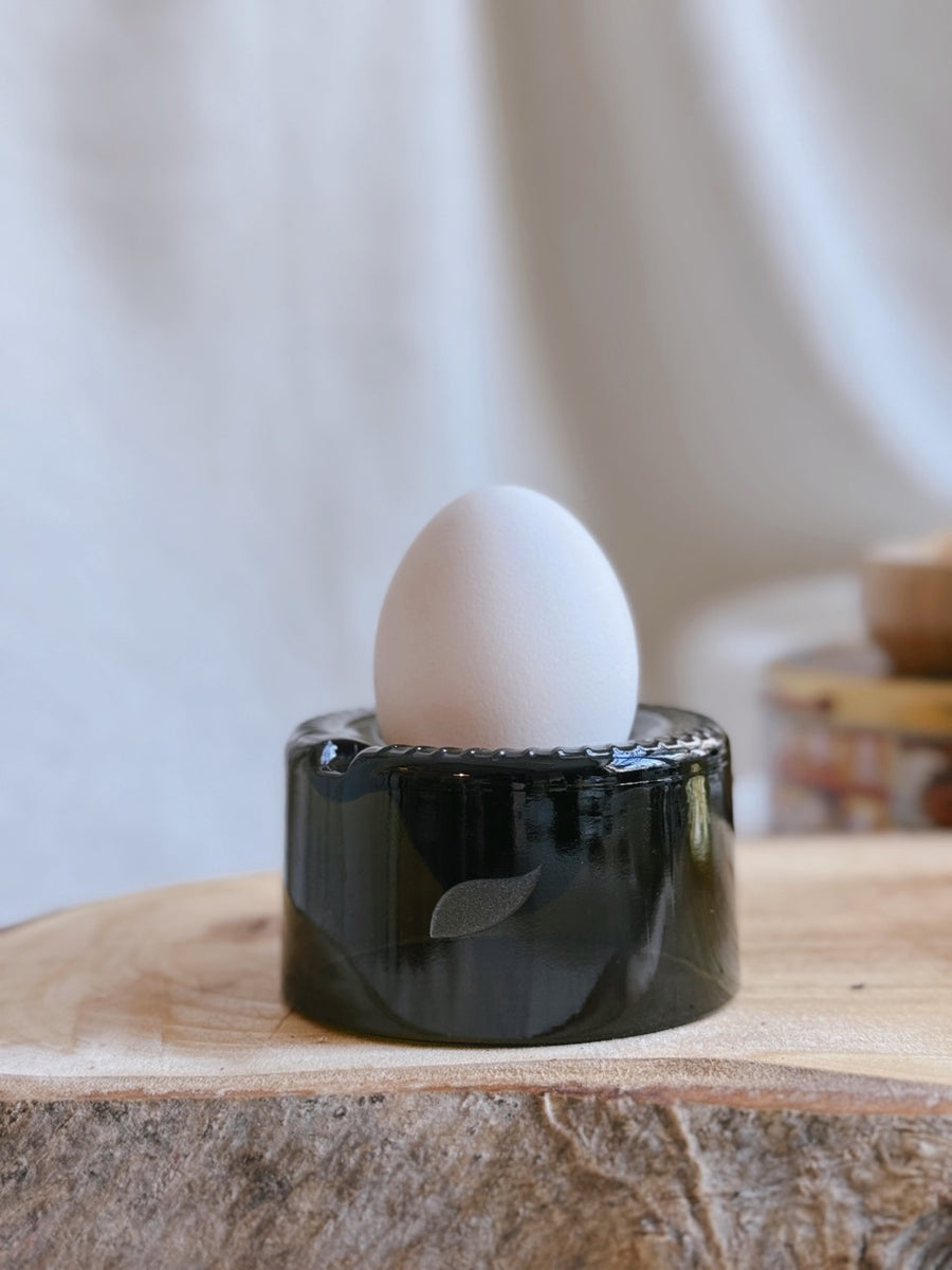 Atık Şişelerden Dönüştürülmüş Yumurtalık