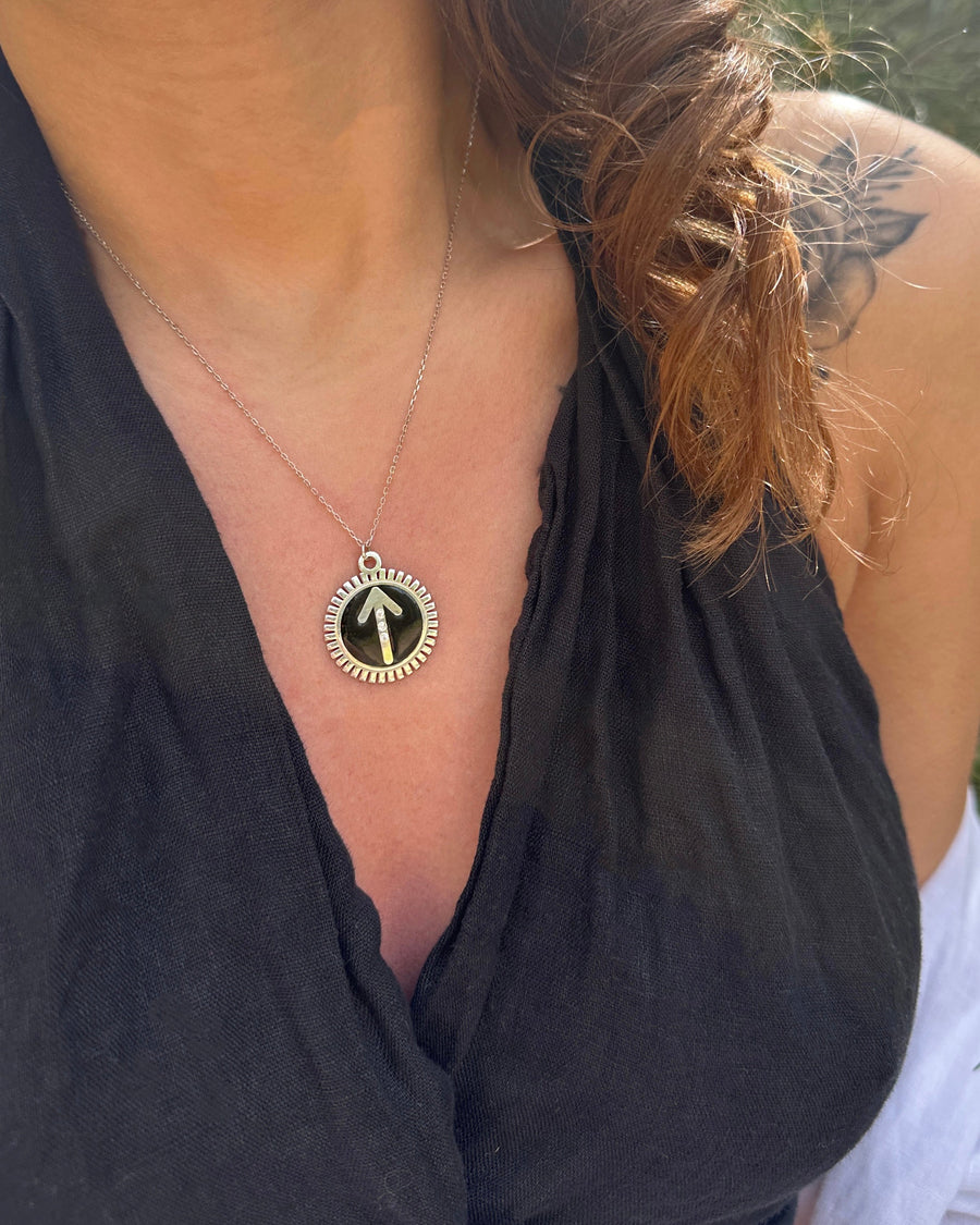 TİWAZ RUNE GÜÇ VE CESARET SEMBOLÜ GÜMÜŞ KOLYE