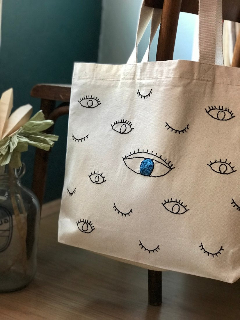 EYES LARGE TOTE BAG