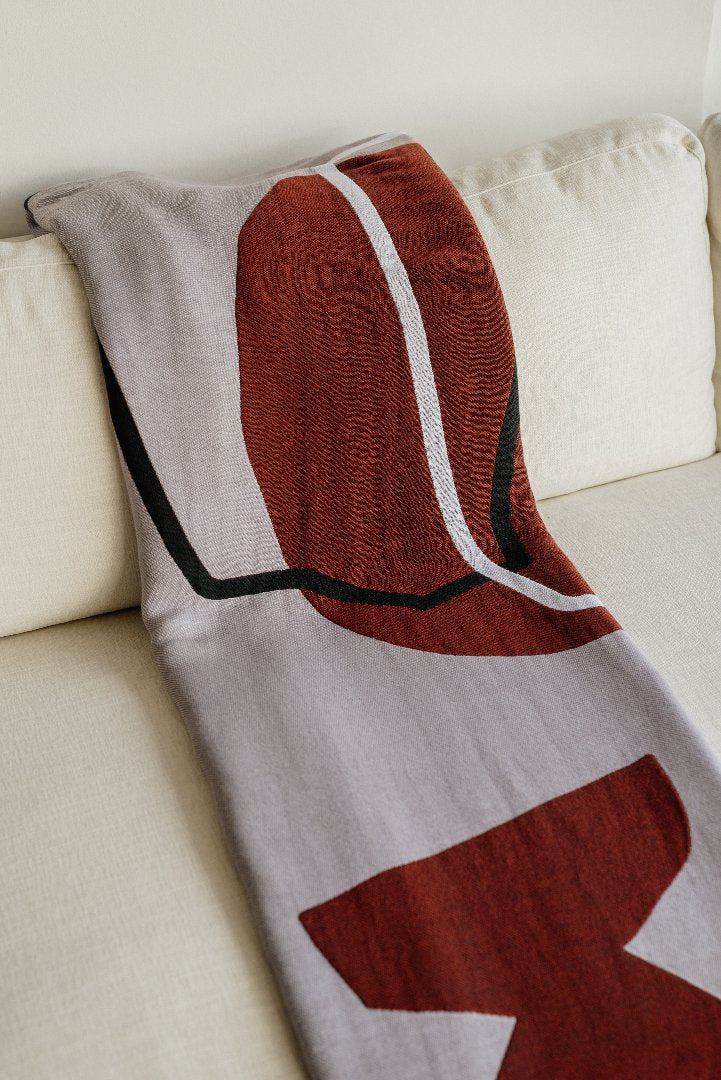 ABSTRACT THROW BATTANİYE