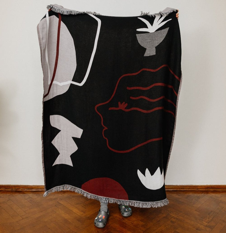 ABSTRACT THROW BATTANİYE