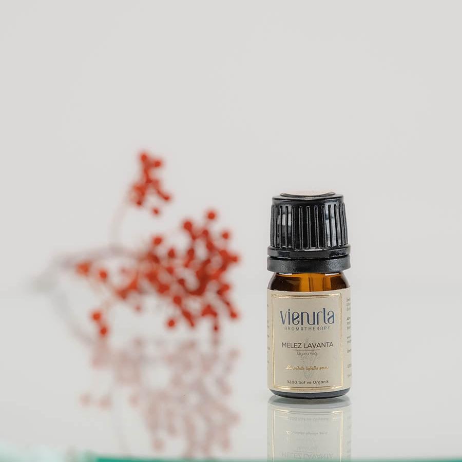 Vienurla Aromatherapy - Organik Melez Lavanta Uçucu Yağı 5ml